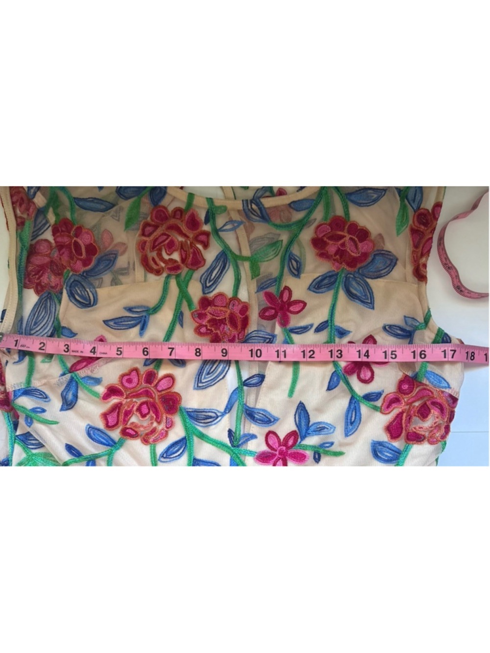 ACEVOG Burgundy Cocktail Dress Floral Embroidered Mesh Pleated Open Back Size M - Picture 7 of 8